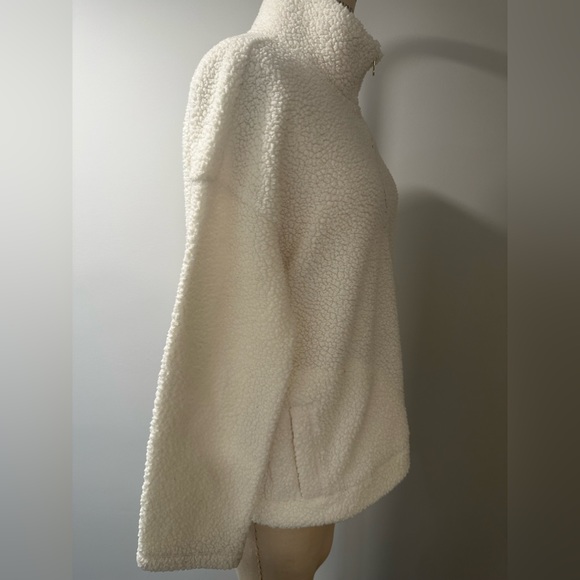 Old Navy sherpa half zip - Picture 2 of 3